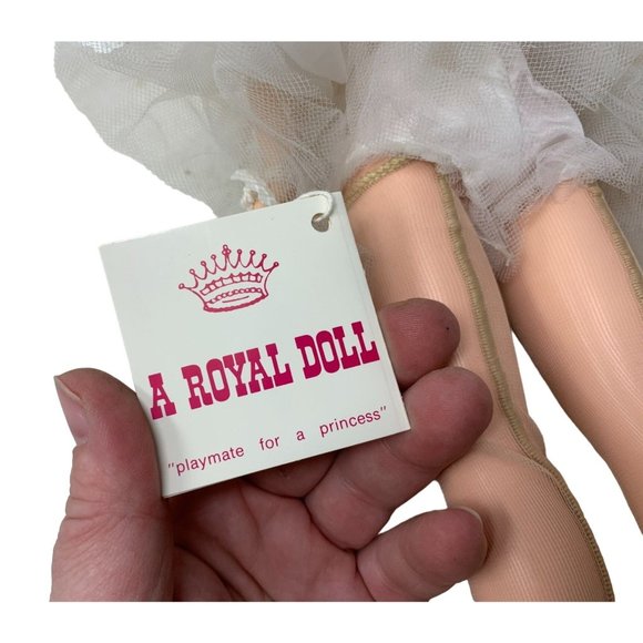 A Royal Doll "Playmate for a Princess" Ballerina Doll - Beautiful Vintage doll - Picture 7 of 11